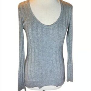 Express MSRP $68 Gray Long Sleeve Knit Top Sweater Ribbed Scoop Neck Top Medium